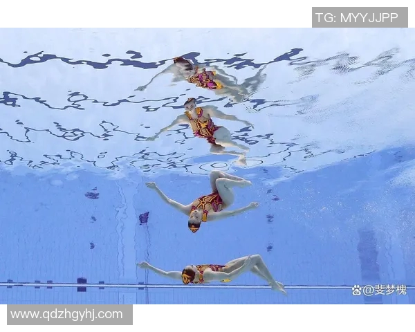 世界游泳锦标赛开幕,中国跳水梦之队首日三金